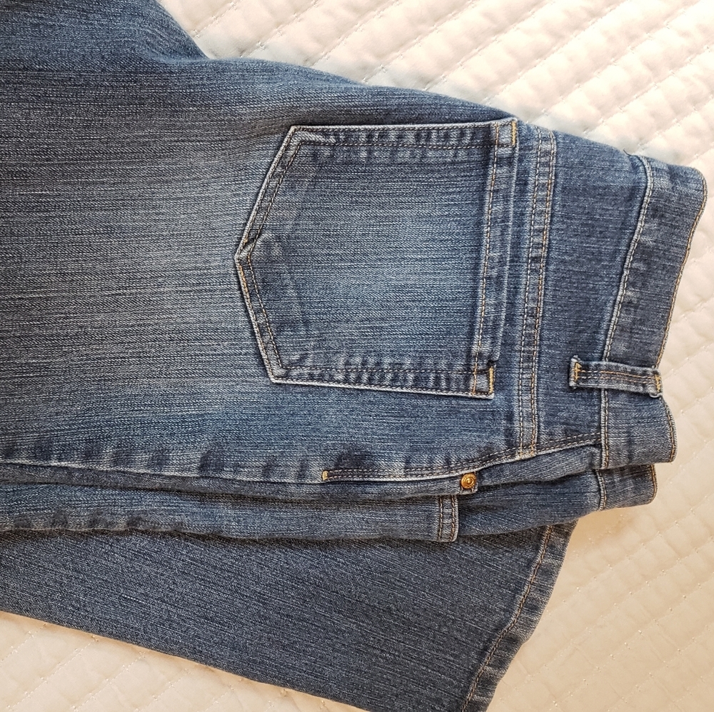 Gloria Vanderbilt jeans size 6 gently used